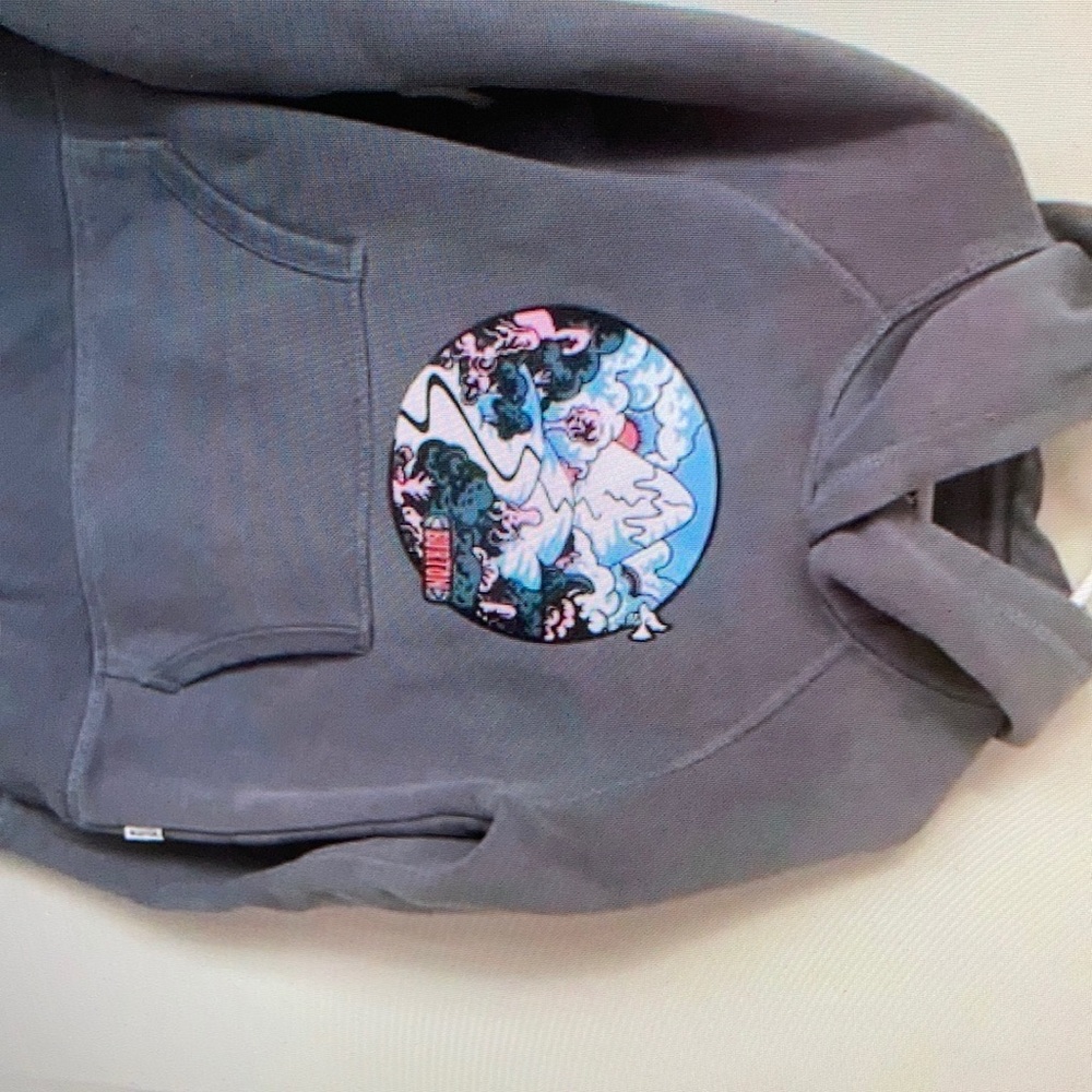 Great condition kids pulled spot pictured blouse